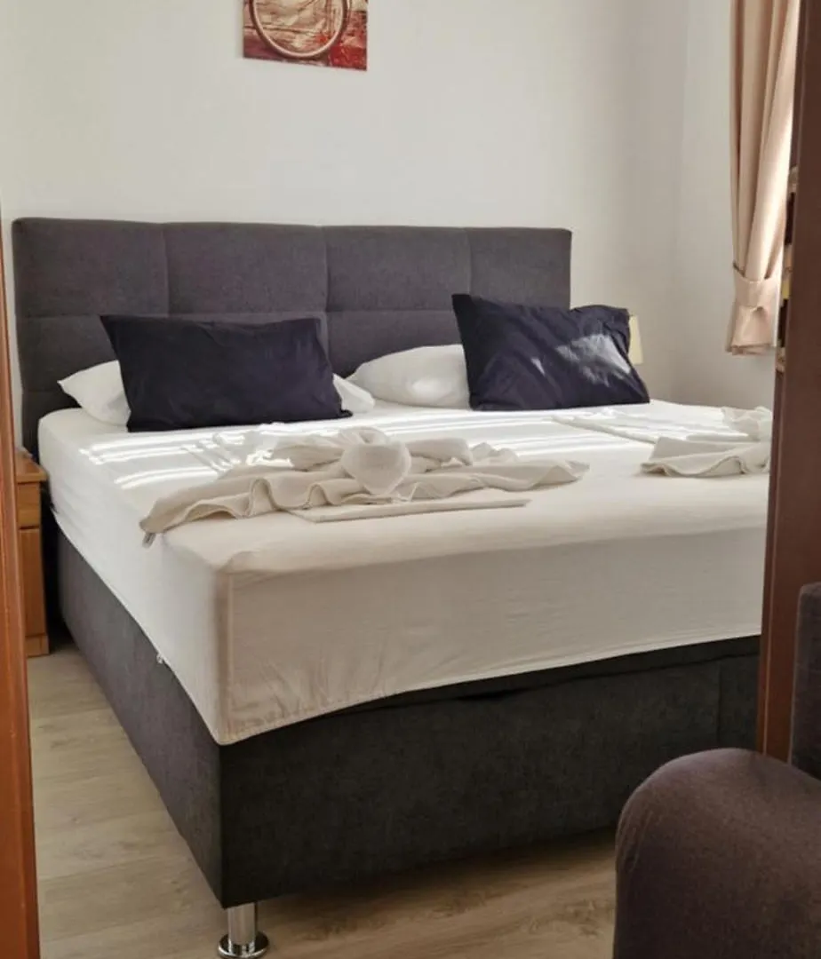 סגט ווראנייצה Hotel Viktorija  סגט ווראנייצה