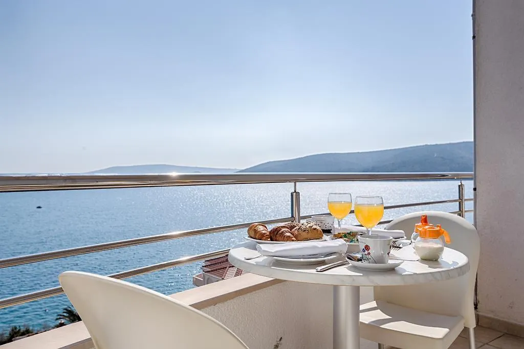 Hotel Viktorija Seget Vranjica 3*,  Croatia