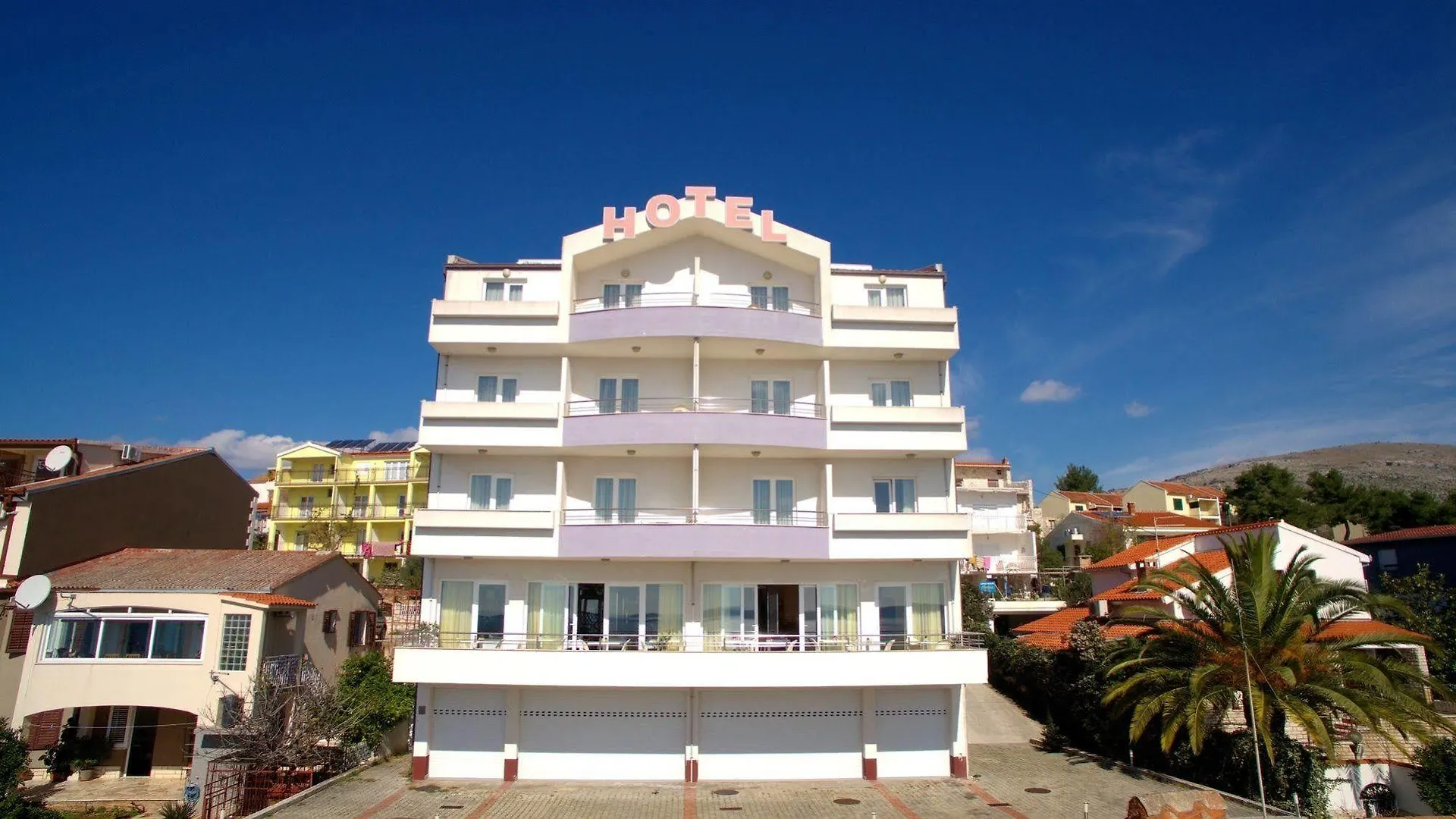 Hotel Viktorija Seget Vranjica 3*,
